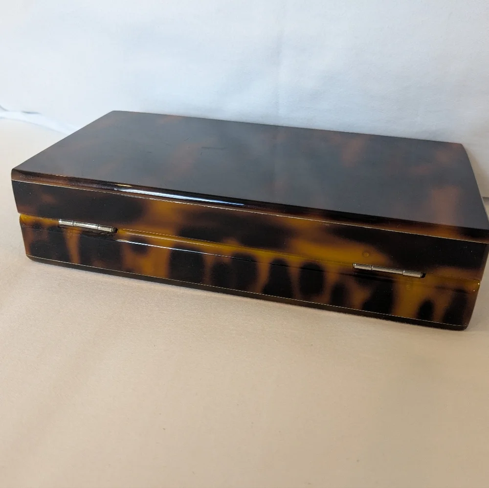 Sea Lily Tortoiseshell Clutch Bag - Picture 3 of 9